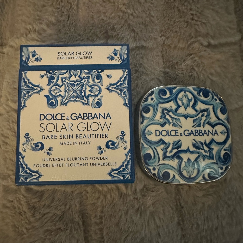 Dolce & Gabbana universal Blurring Powder
